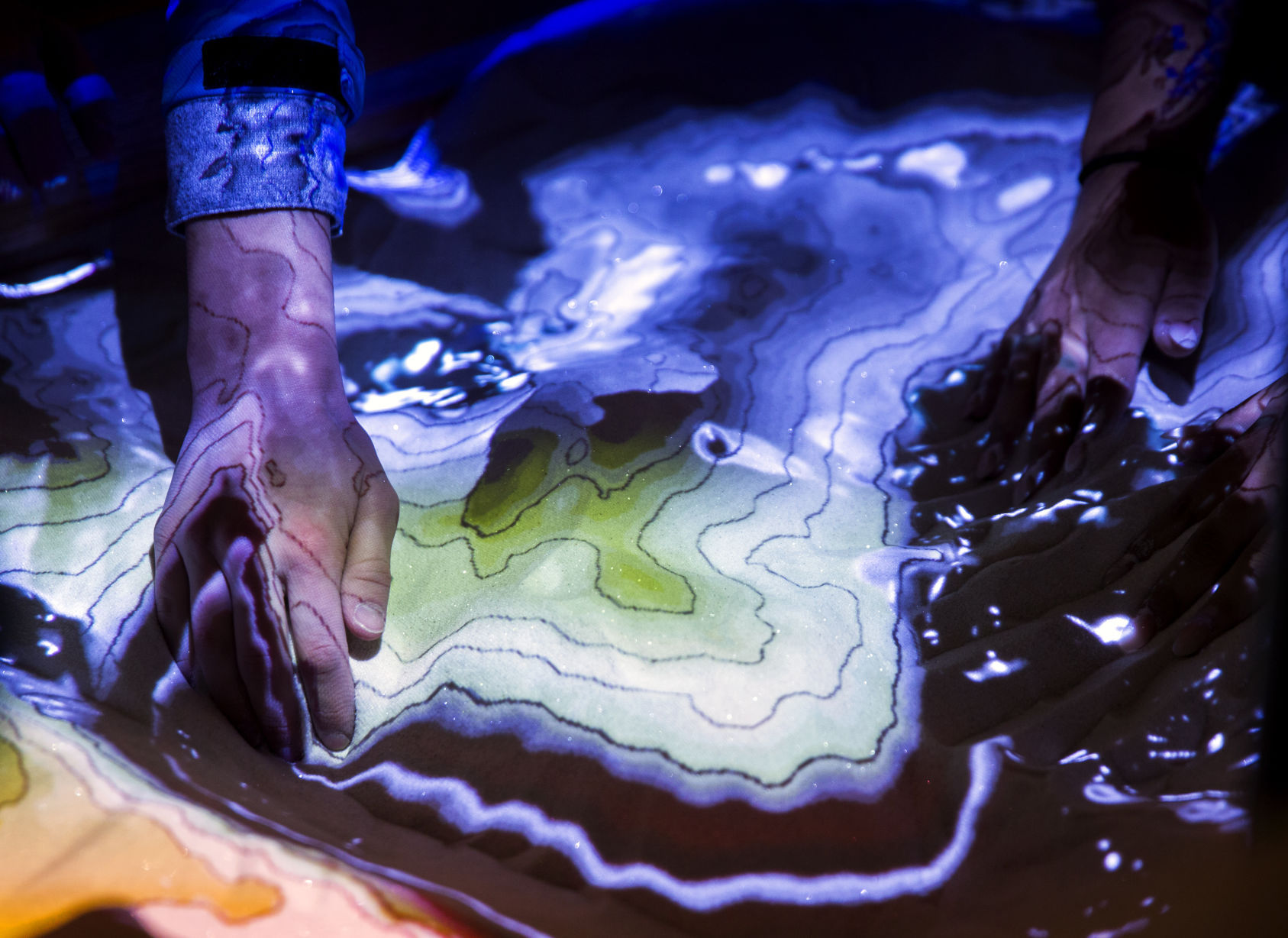 Augmented reality sandbox